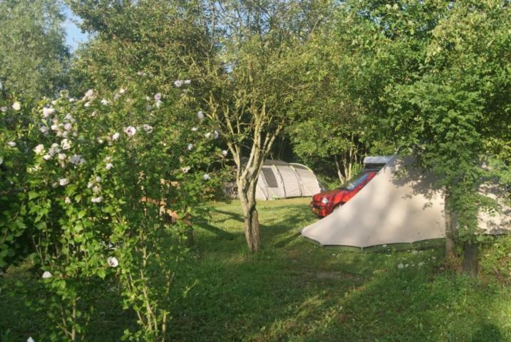 Camping Les Arbois Hotel Montjay  Exterior foto