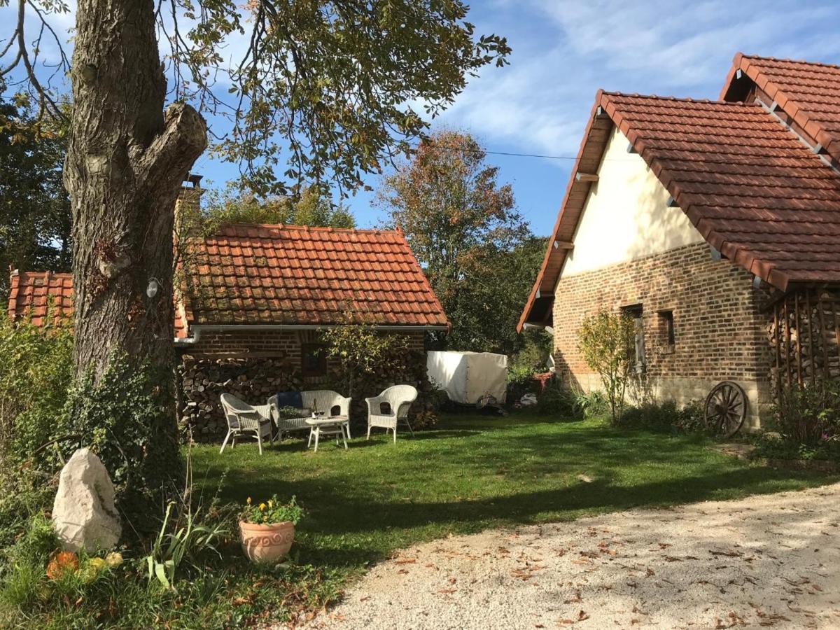 Camping Les Arbois Hotel Montjay  Exterior foto
