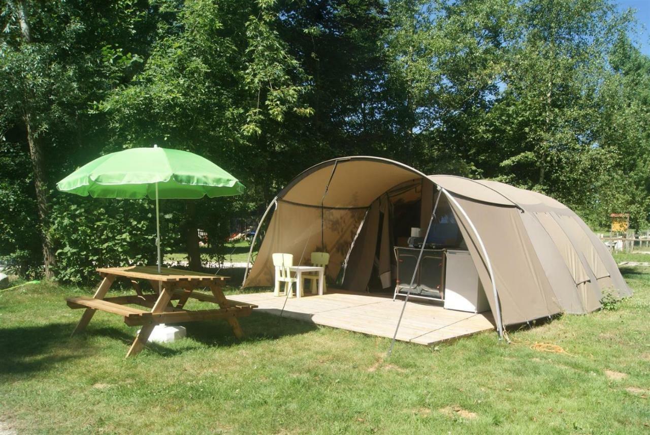 Camping Les Arbois Hotel Montjay  Exterior foto