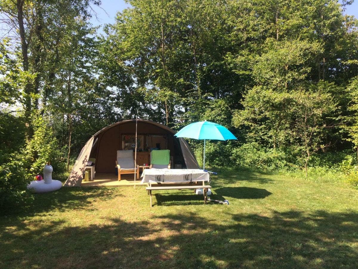 Camping Les Arbois Hotel Montjay  Exterior foto